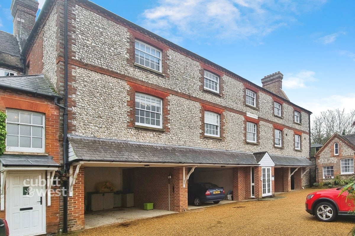House The Steyne in Arun