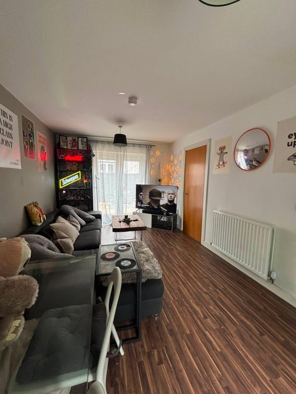 Room Hulton Street in Salford