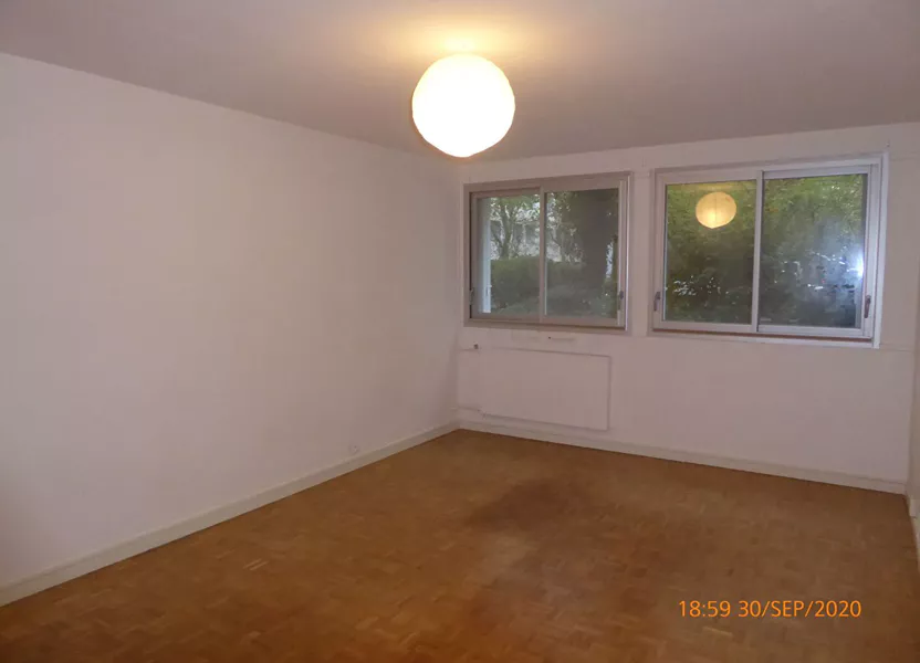 Appartement Allée des Acacias à Sèvres