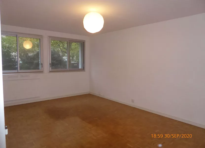 Appartement Allée des Acacias à Sèvres