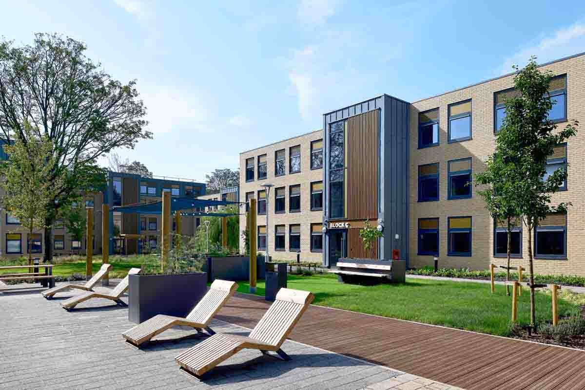 Flat St Albans Road West in Welwyn Hatfield