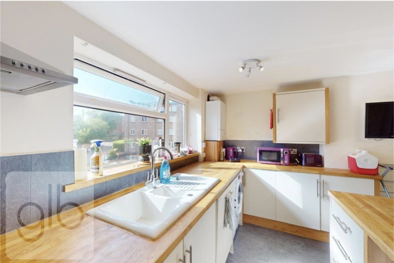Flat Binswood Street in Royal Leamington Spa