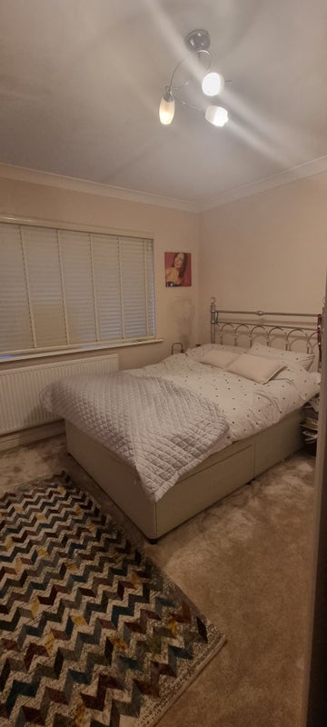 Room Brandreth Road in Cardiff