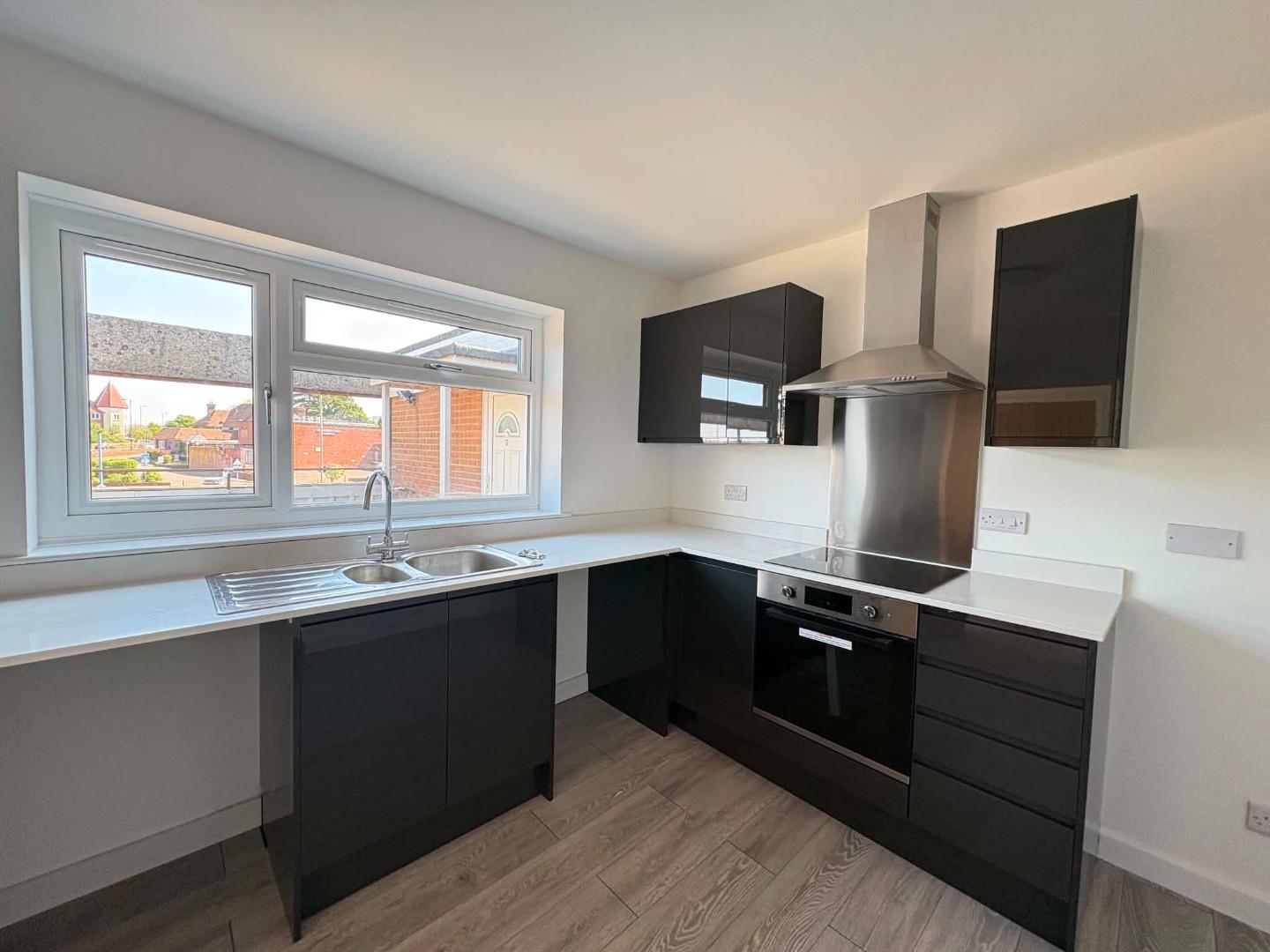 Flat Wellington Way in Waterlooville