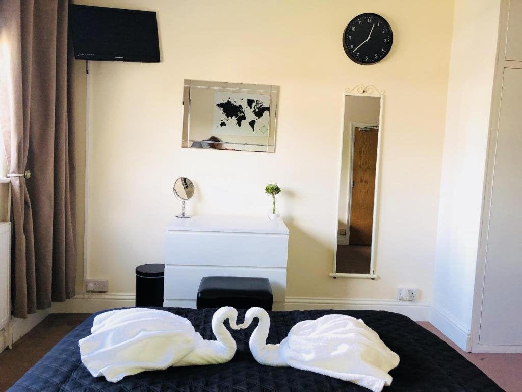 Room Rusland Park Road in Greater London
