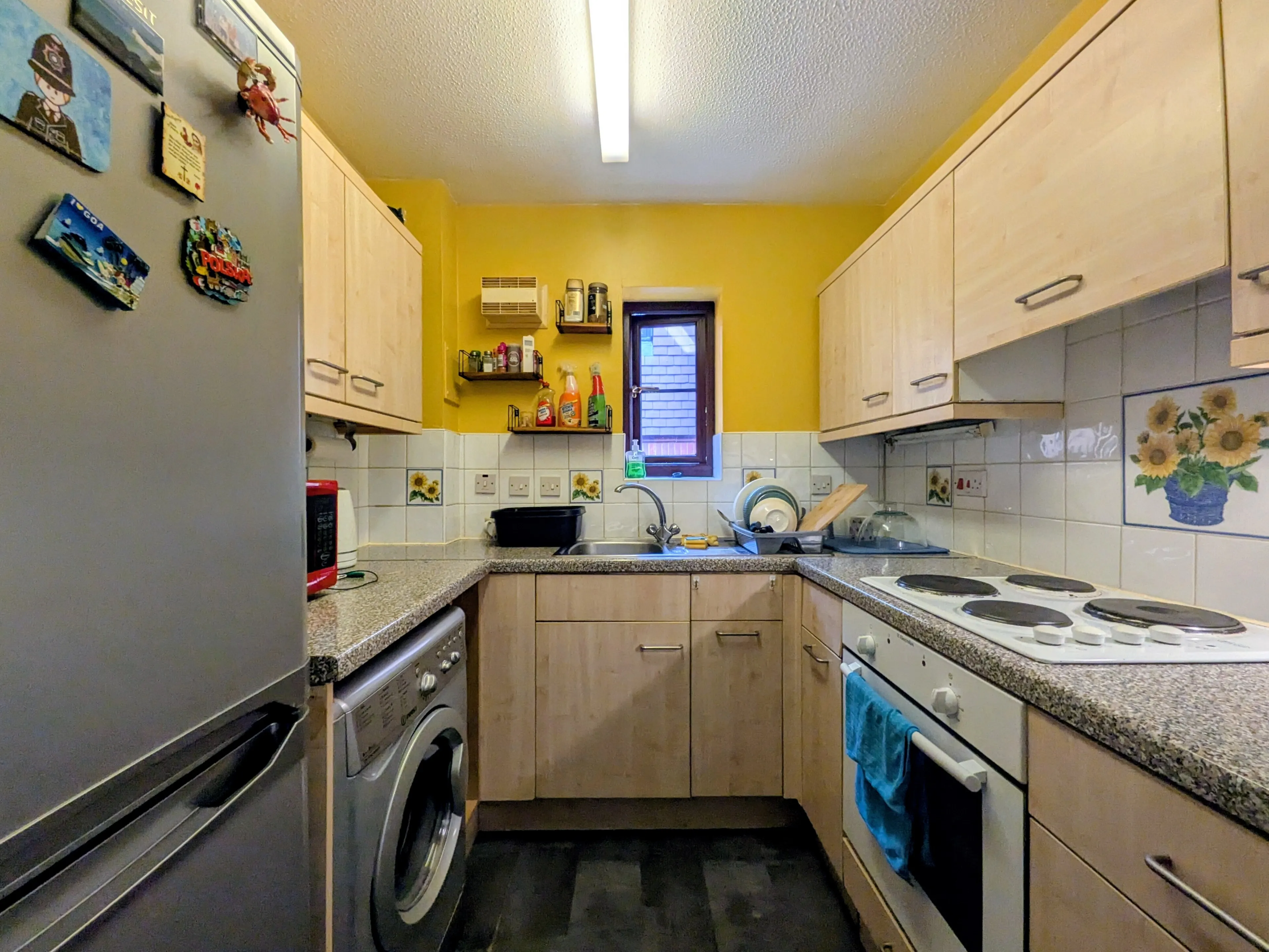 Flat Earlswood Road in Reigate and Banstead