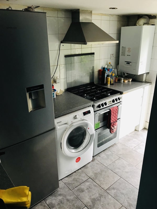 Room Morley Avenue in Greater London