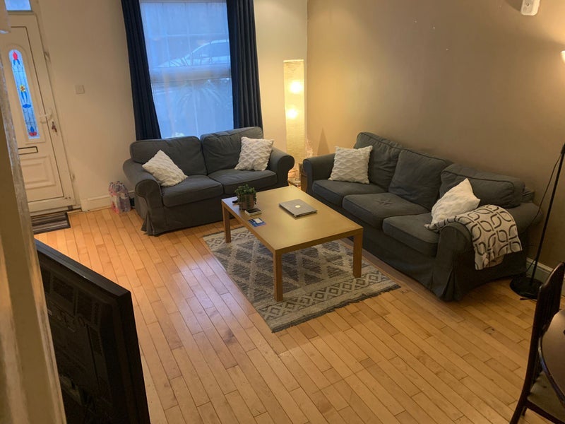 Room Morley Avenue in Greater London