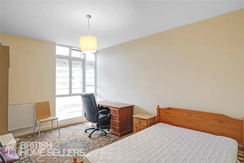 Room Cleveland Gardens in City of Westminster