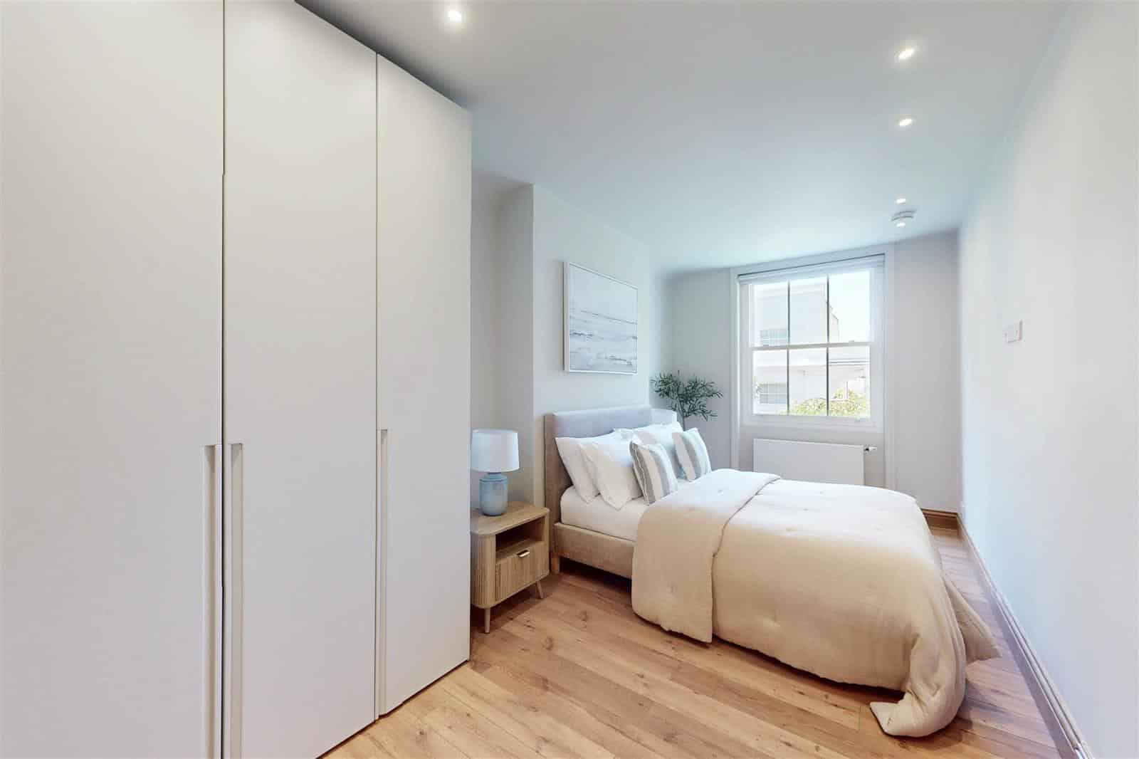 Flat Elvaston Mews in Greater London