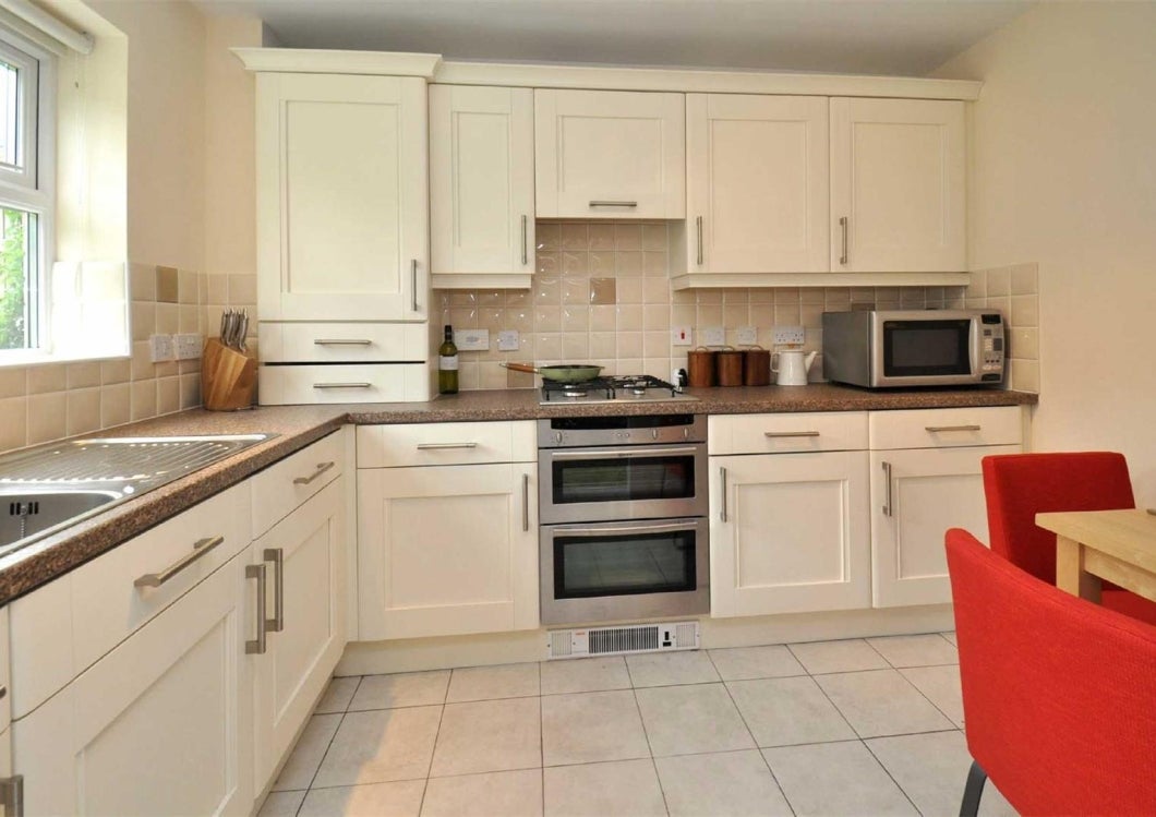 Flat Cygnet Court in South Staffordshire