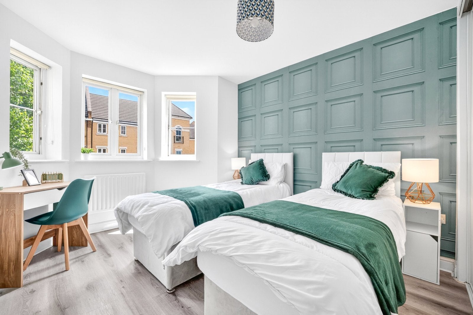 Flat Kelly Avenue in Greater London
