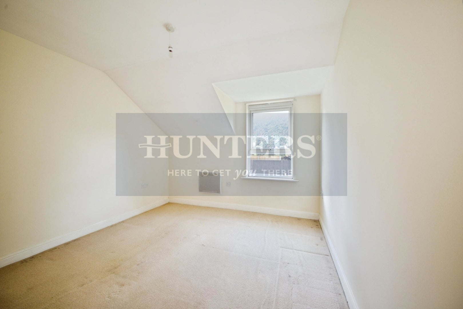 Flat Magdalene Gardens in Greater London
