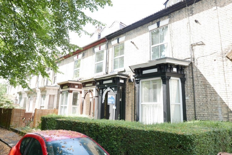 Flat Eldon Grove in Hull