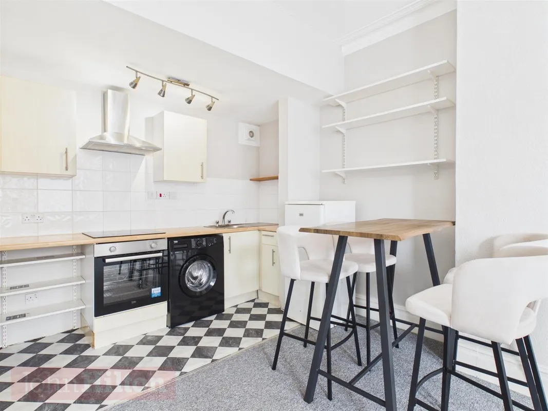 Flat Granville Road in Hove