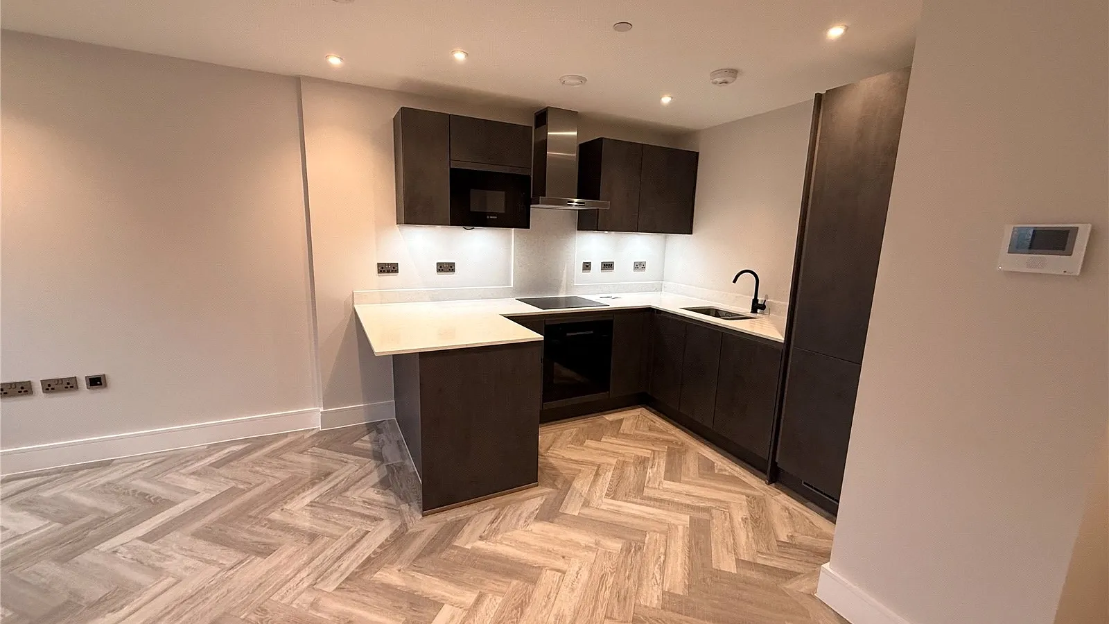 Flat Cockfosters Road in Greater London