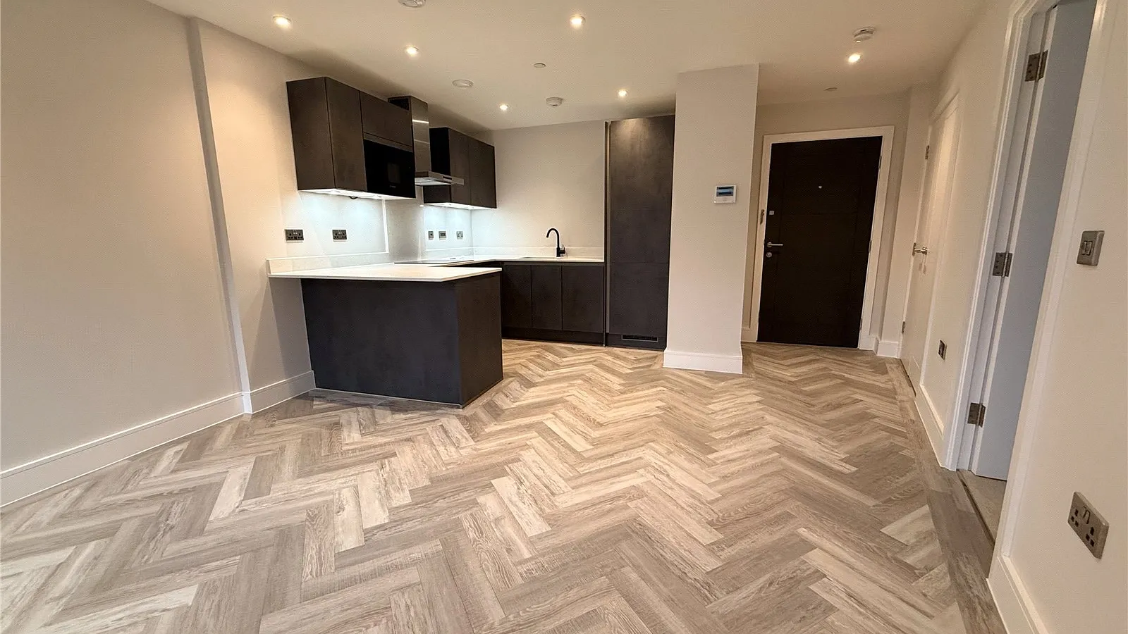 Flat Cockfosters Road in Greater London