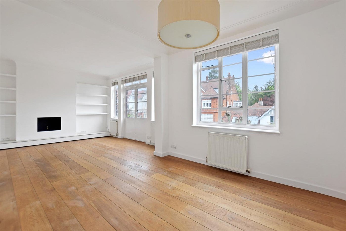 Flat Frognal Lane in Greater London