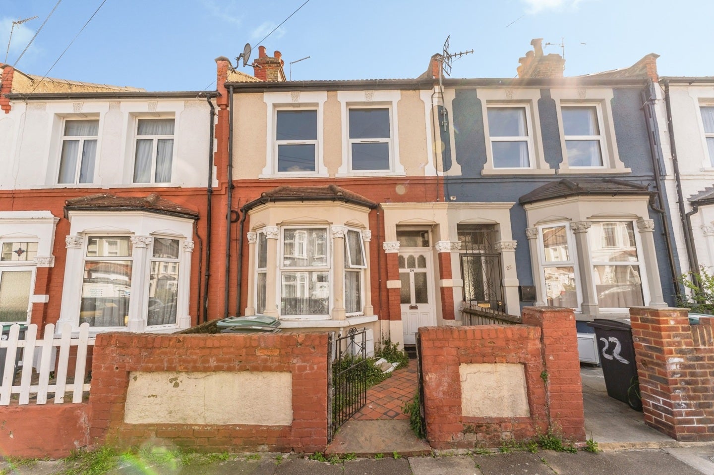Flat Arnold Road in Greater London