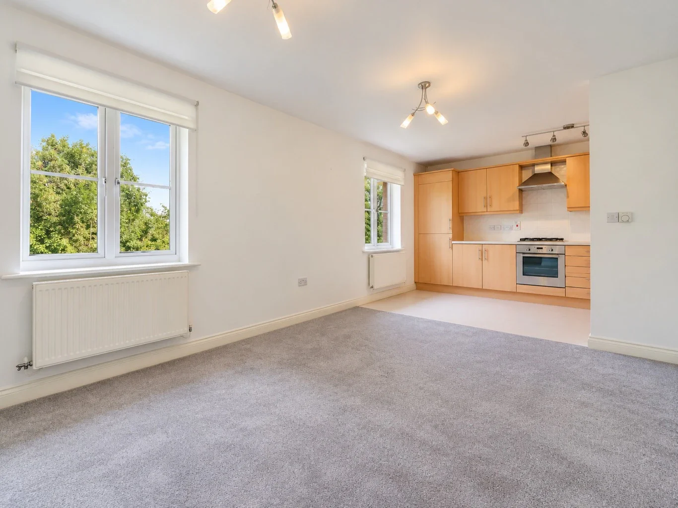 Flat Leas Close in Huntingdonshire