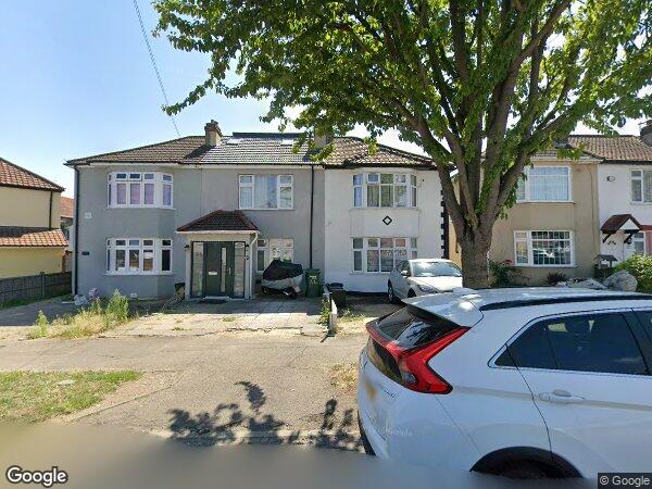 House Heaton Avenue in Greater London