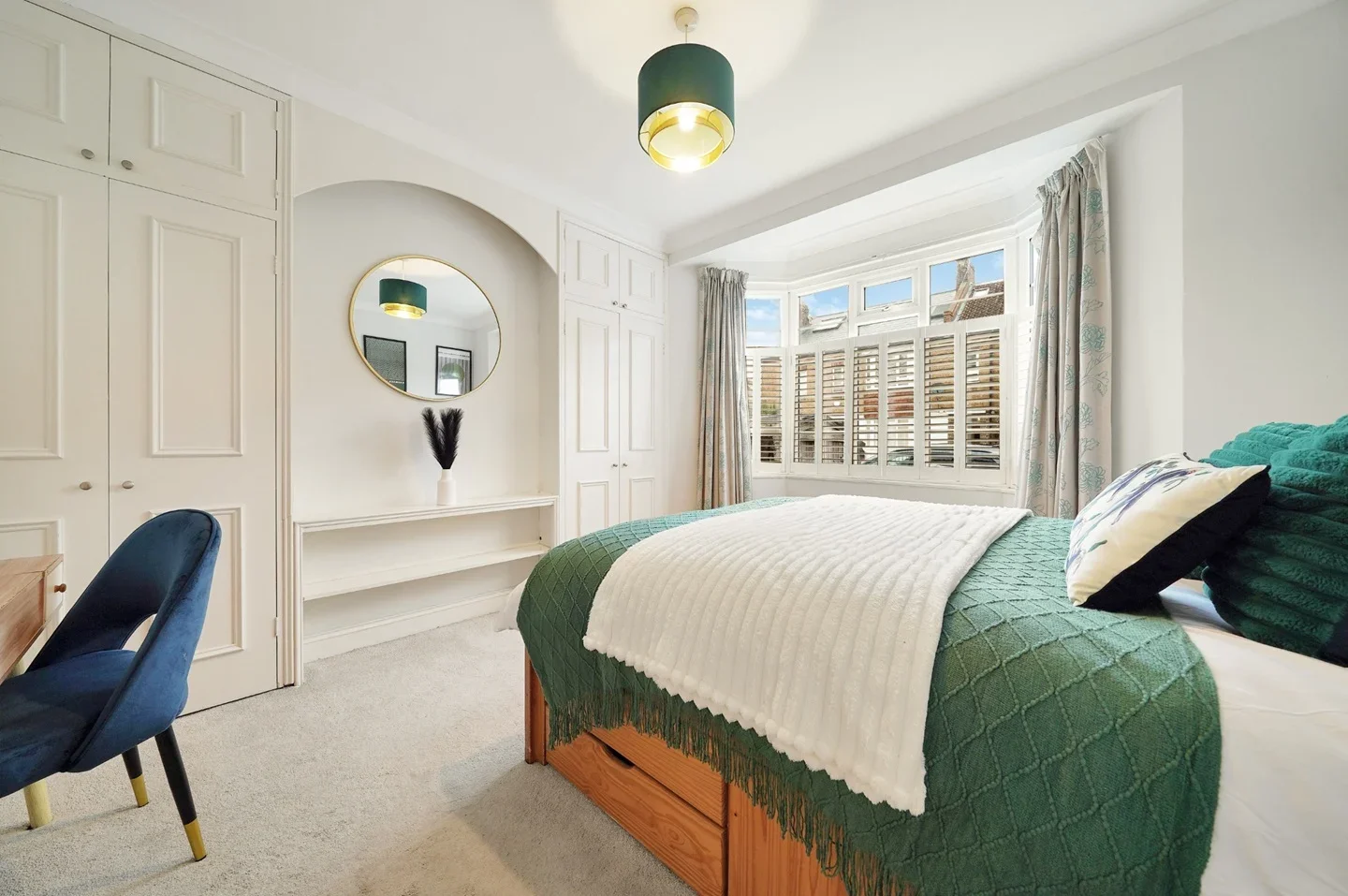 Flat Langthorne Street in Greater London