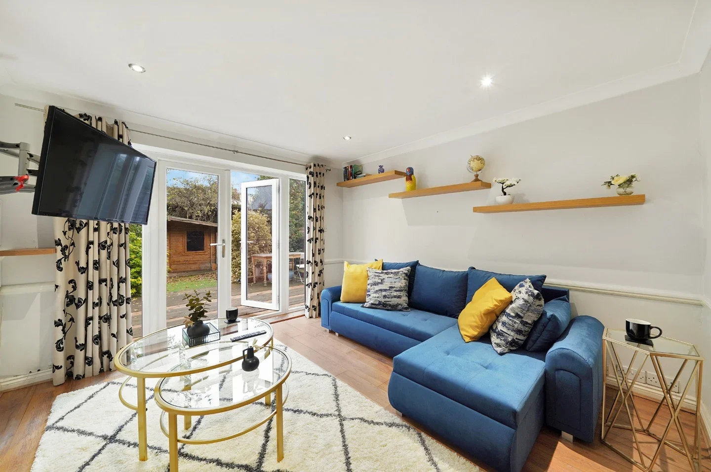 Flat Langthorne Street in Greater London