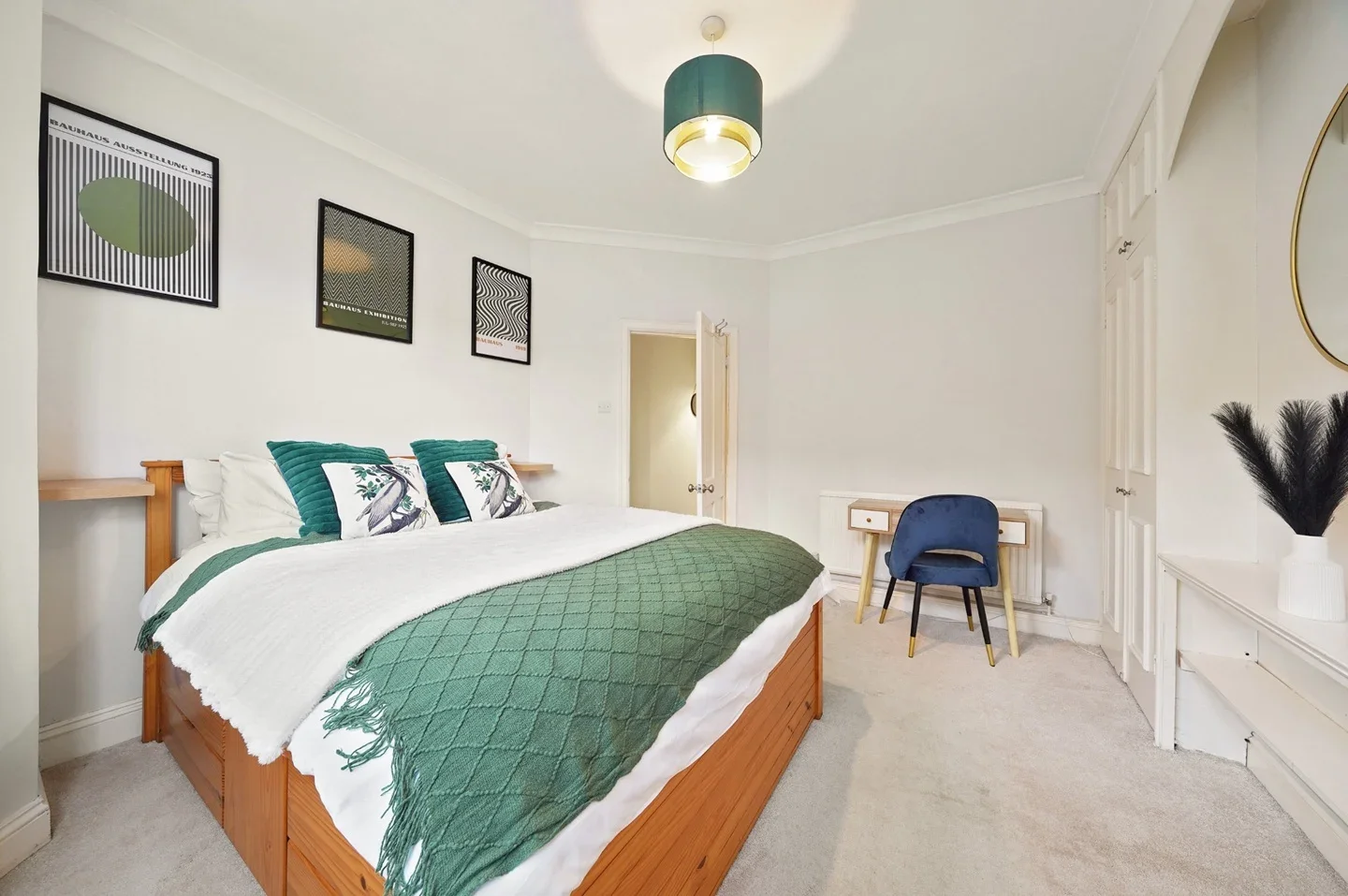 Flat Langthorne Street in Greater London