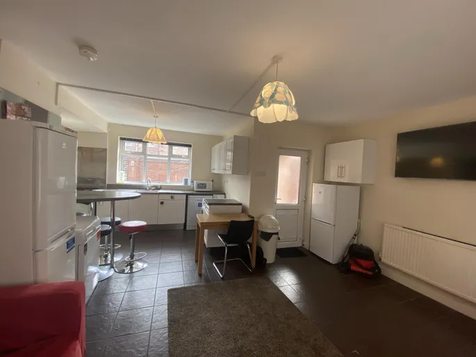 Room Lilac Grove in Nottingham