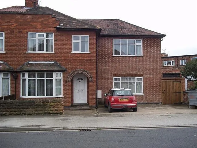Room Lilac Grove in Nottingham