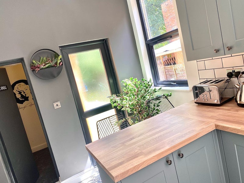 Room Winchester Avenue in Leicester