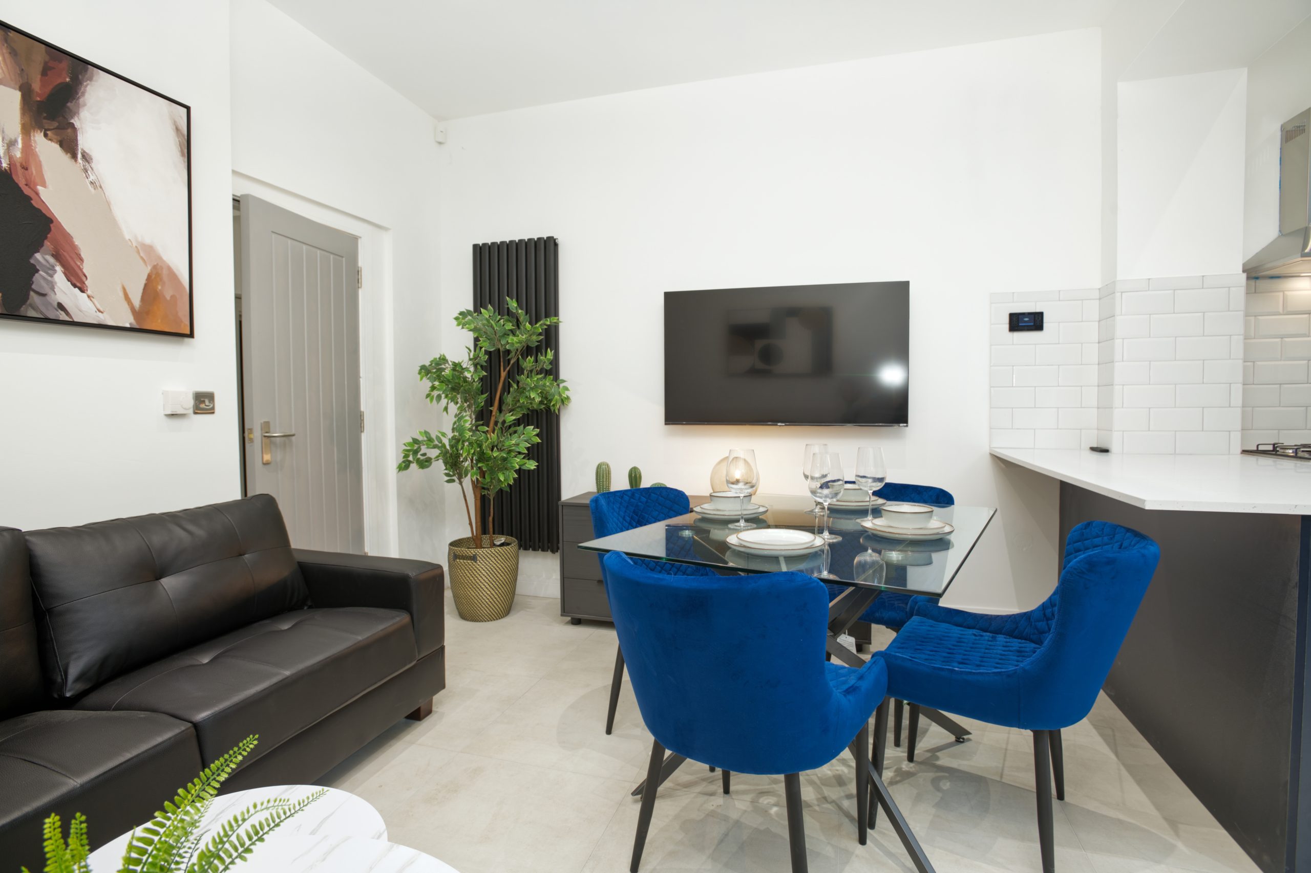 Room Boultham Avenue in Lincoln