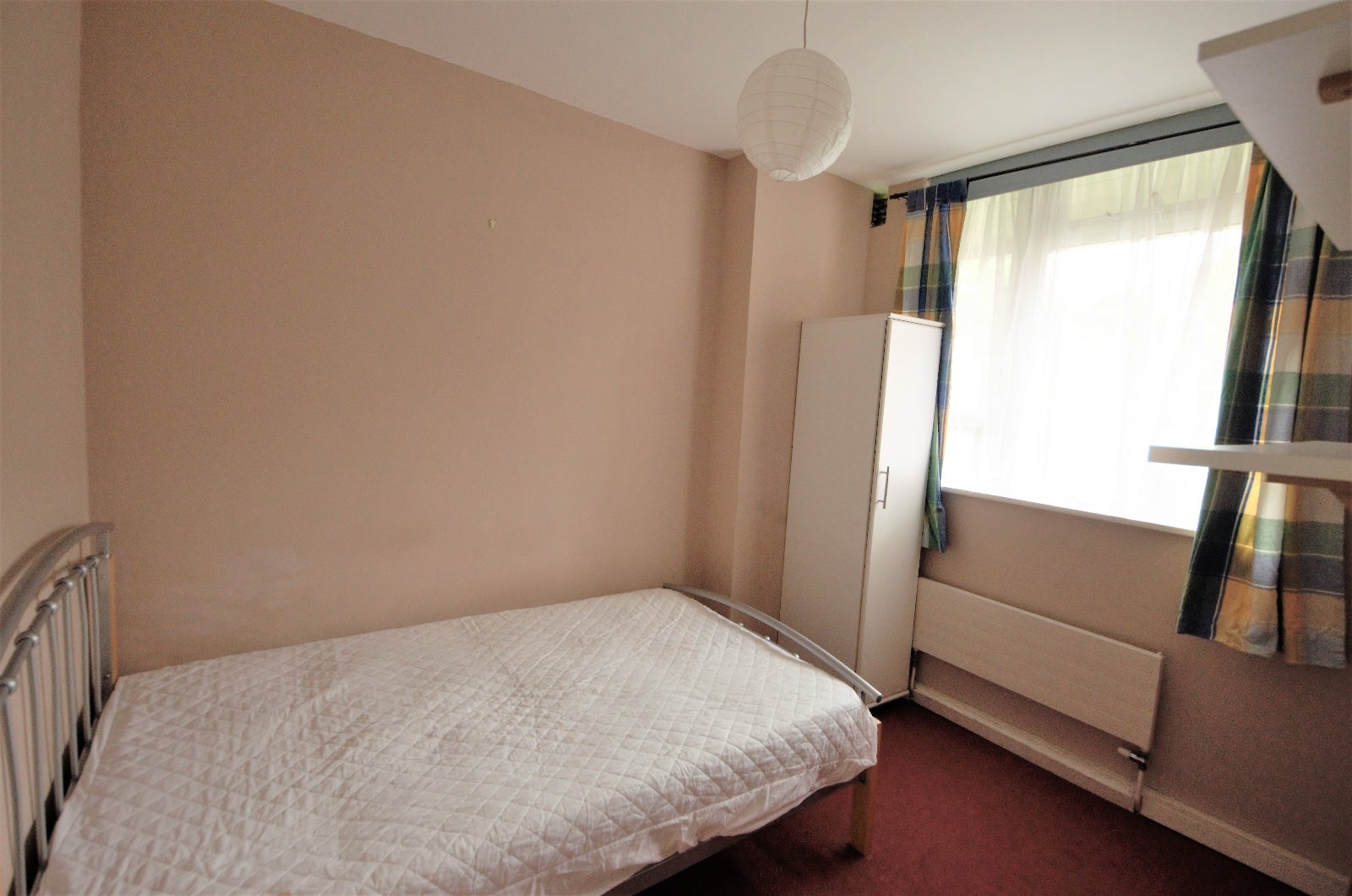 Flat Calshot Street in Greater London