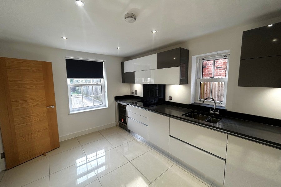 House Highfield Grange in Guildford