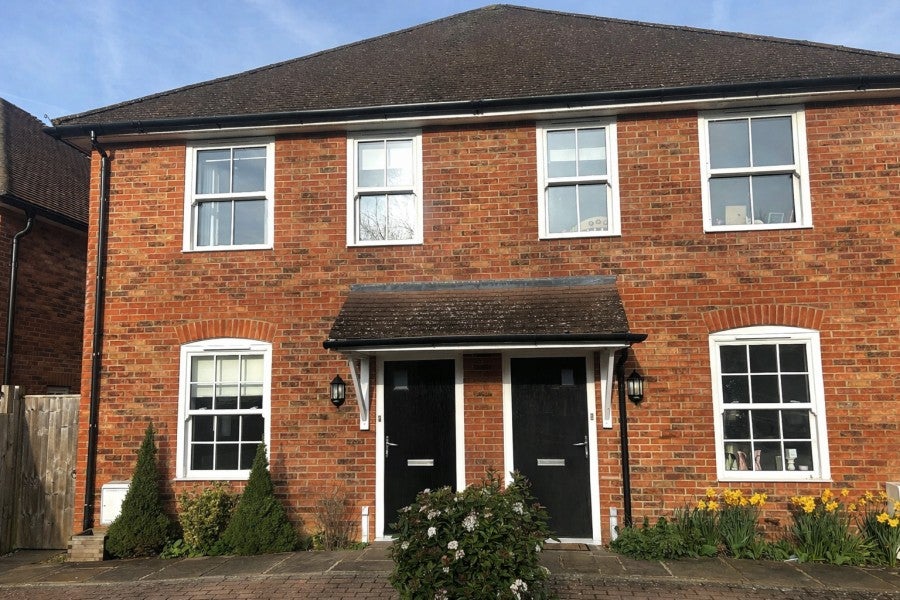 House Highfield Grange in Guildford