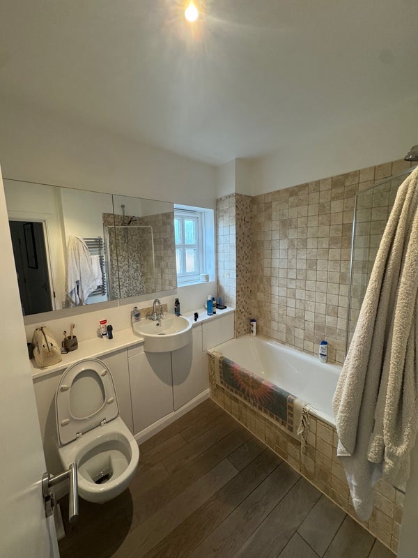 Room Cheshire Street in Greater London
