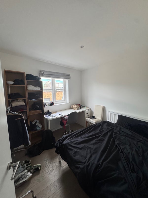 Room Cheshire Street in Greater London