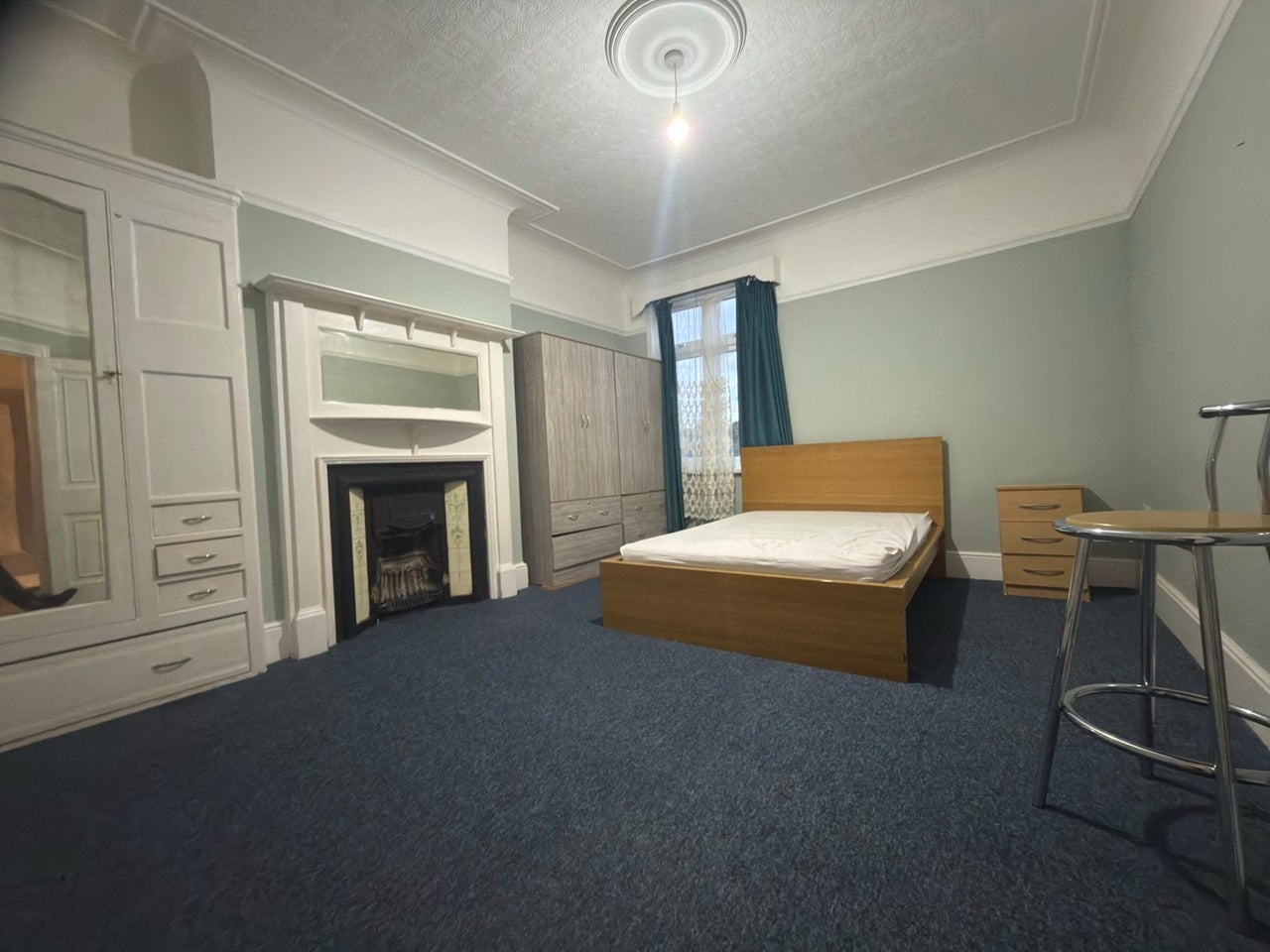 Flat Emerson Road in Greater London