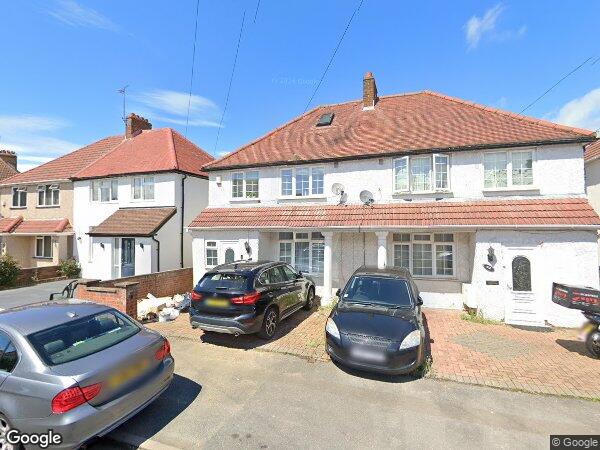 House Stuart Crescent in Greater London