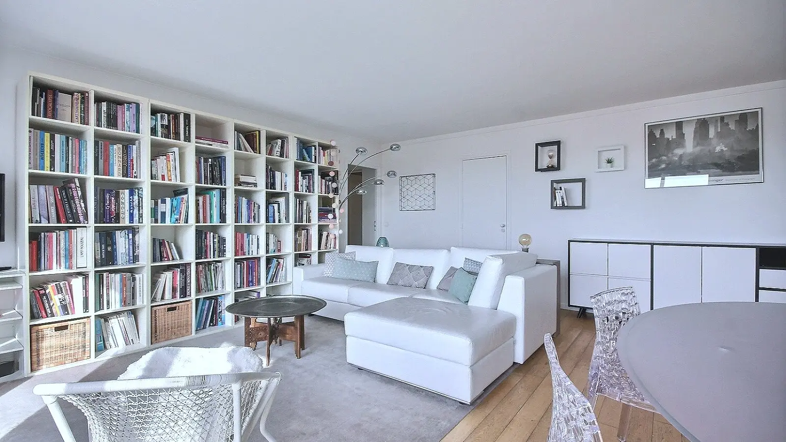 Flat Rue Sidi Brahim in Paris