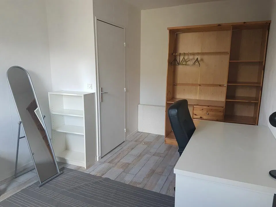 Room Rue aux Herbes in Cergy