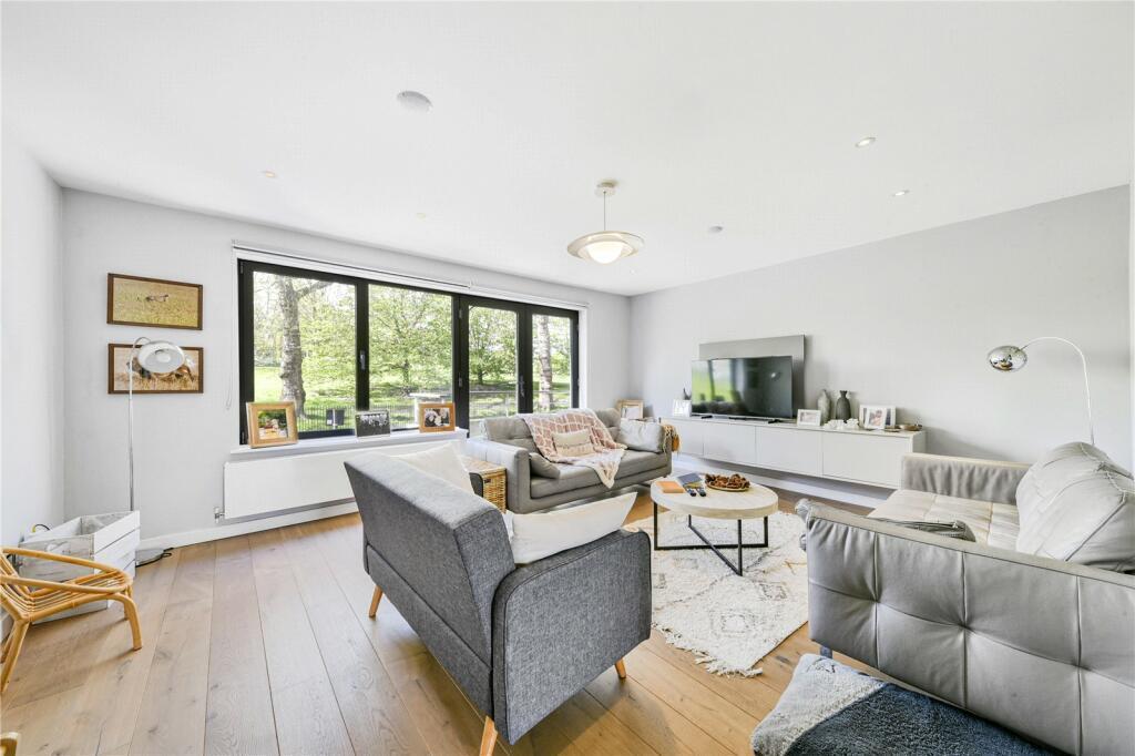 House Meadowbank in Greater London
