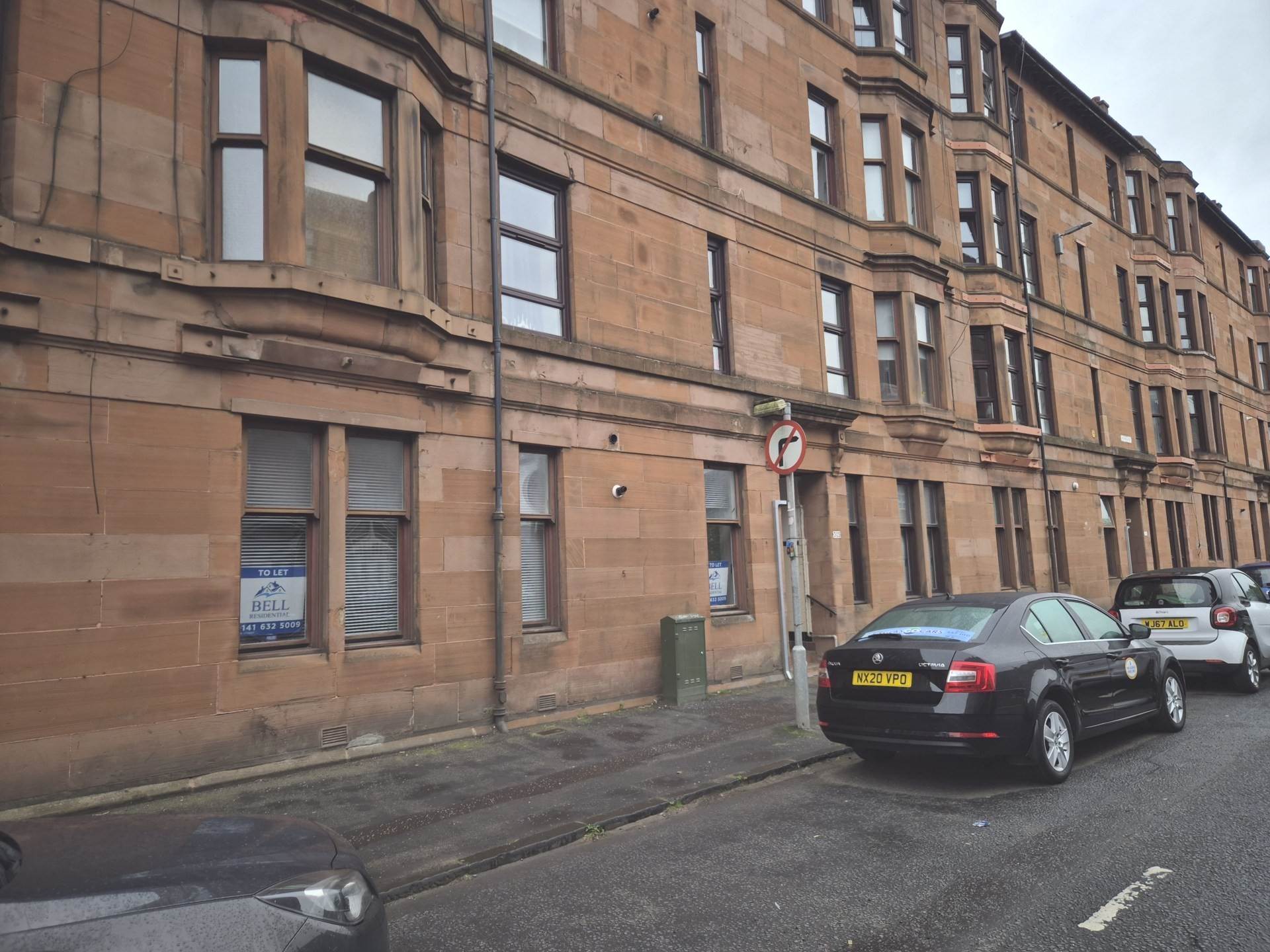 Flat Holmlea Road in Glasgow