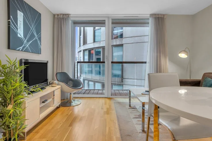Flat Millharbour in Greater London