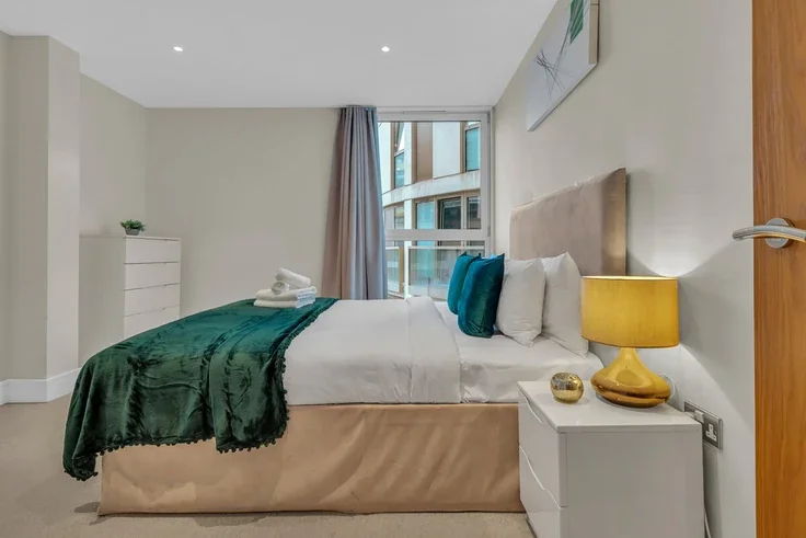 Flat Millharbour in Greater London