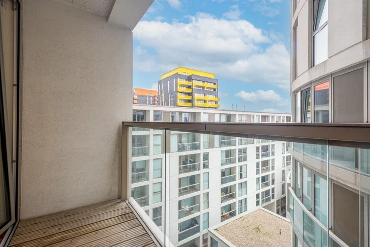 Flat Millharbour in Greater London