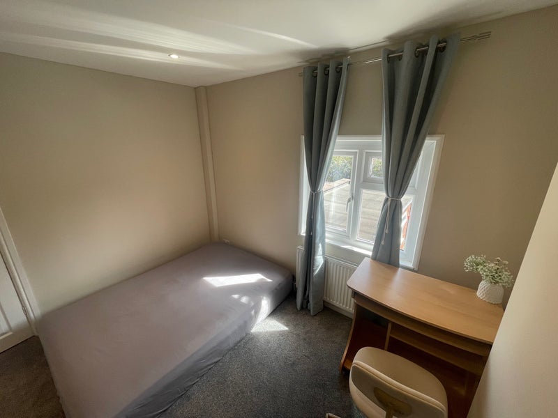 Room Hill Street in Royal Leamington Spa
