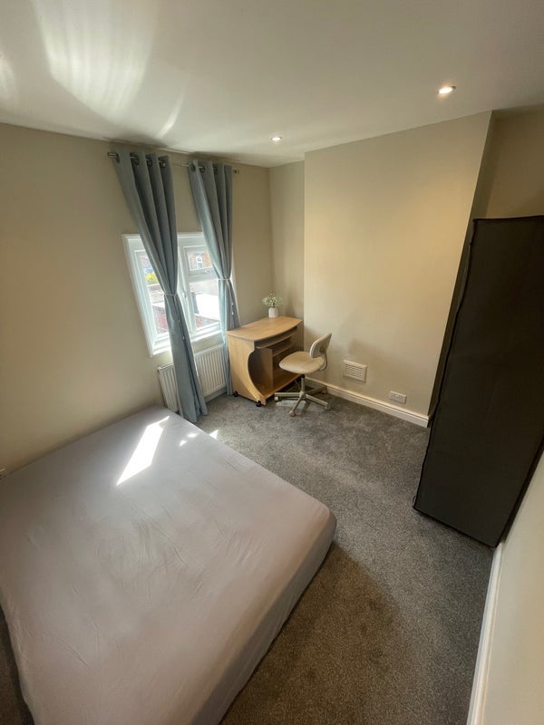 Room Hill Street in Royal Leamington Spa
