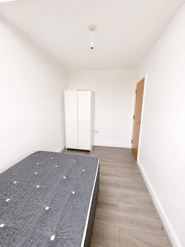 Room Pickering Street in Manchester