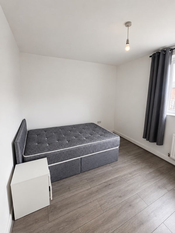 Room Pickering Street in Manchester